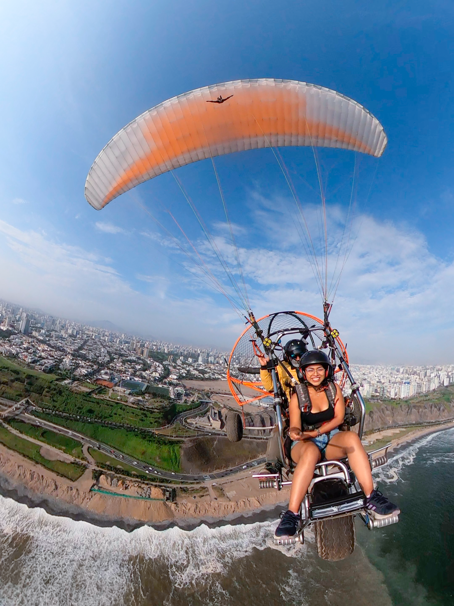 Vuelo Básico - Paratrike por la Costa Verde 10 a 12 minutos